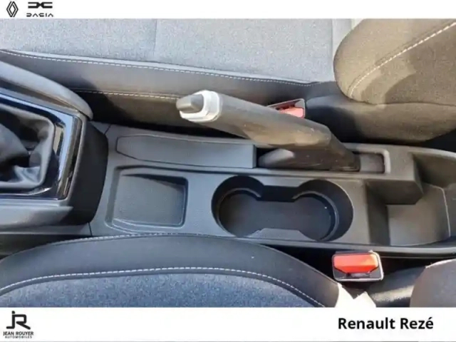 Renault Clio 1.0 tce 90ch evolution — photo 14