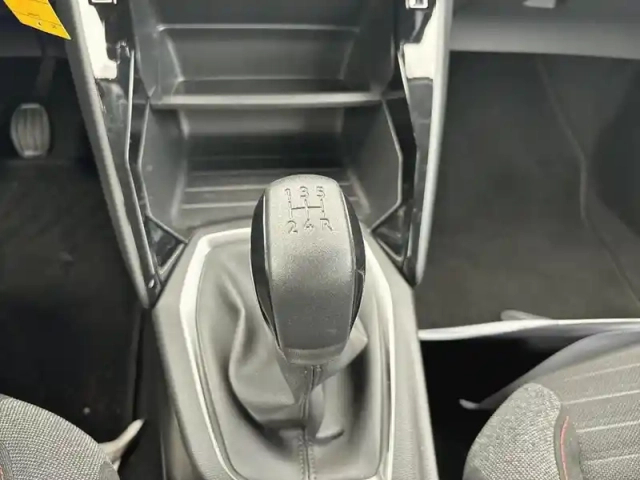 Peugeot 208 puretech 75 s&amp;s bvm5 active — photo 24