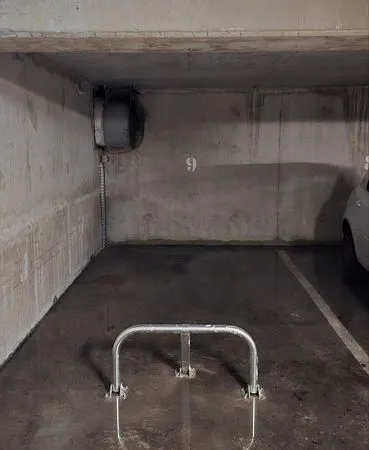 Place de parking 🚗 - Lyon 8 (Laennec)