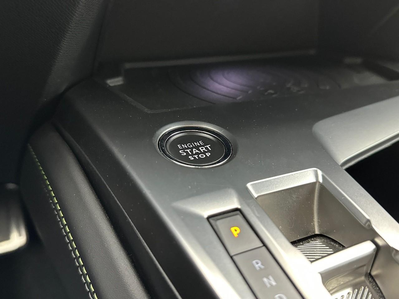 Peugeot 308 sw phev 180 e-eat8 gt — photo 28
