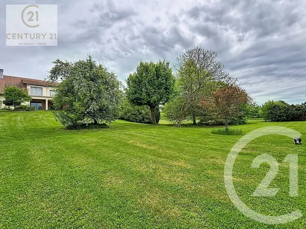 Maison 6 pièces 385 m²