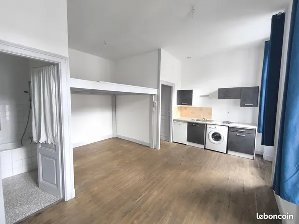 Studio 1 pièce 28 m²