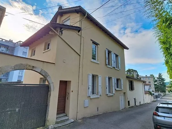 VIENNE Maison 121m2 - T5 - 3 Ch