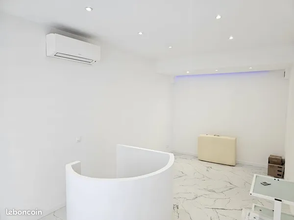 ✨🩺 💅 Local commercial refait à neuf - Nice Centre / Rue Berlioz ✨