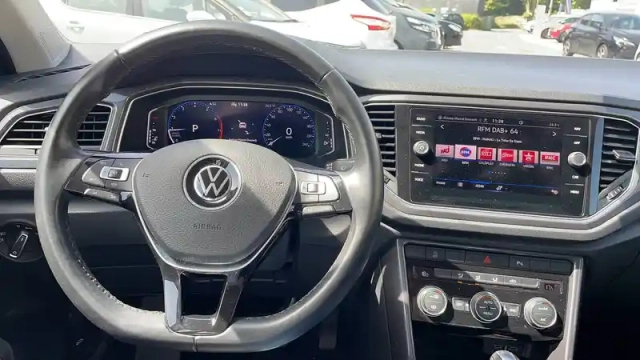 Volkswagen T-Roc 1.5 tsi 150 evo start/stop dsg7 — photo 11