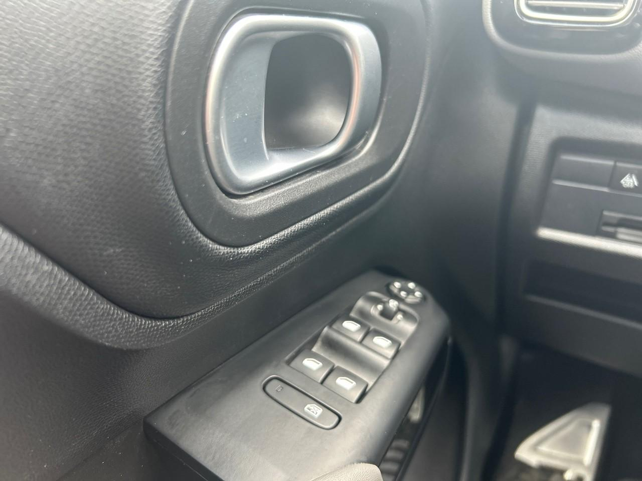 Citroën C5 Aircross hybrid 225ch shine pack e-eat8 — photo 21