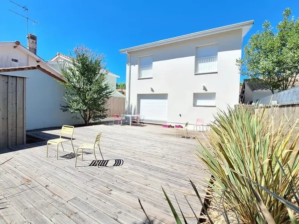 Maison 2 pièces 130 m²