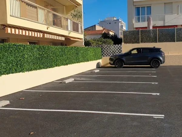 Place de parking cannes