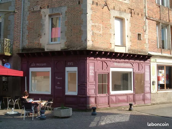 Local commercial 35m² - Emplacement N°1 Centre-ville Mauron