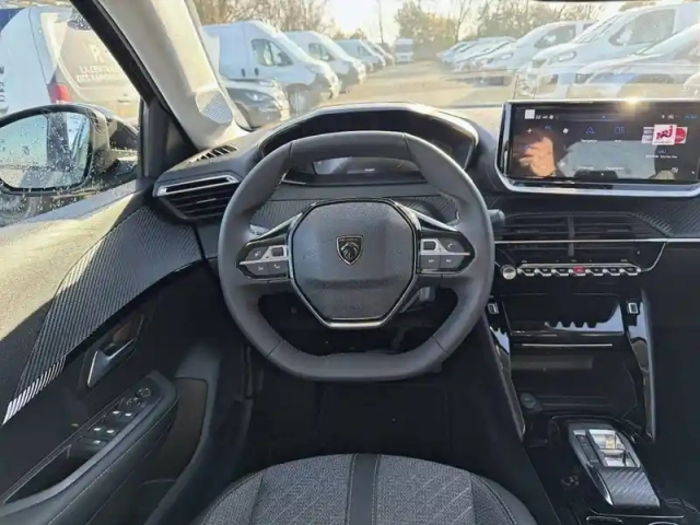 Peugeot 208 electrique 50 kwh 136ch — photo 9