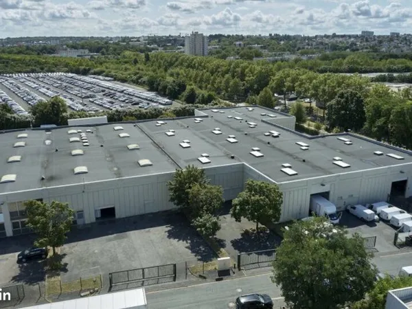 ENTREPOT - LOGISTIQUE 1212 m² VALENTON