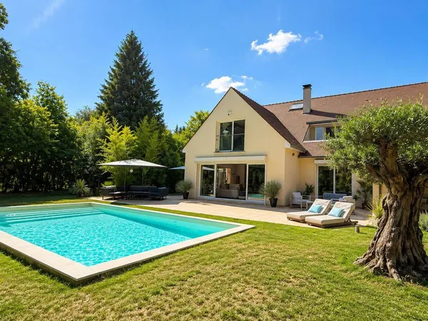 Maison 9 pièces 300 m²