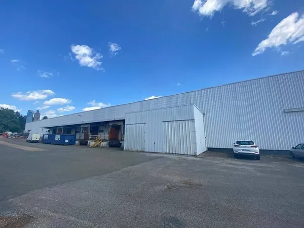 Entrepôt 1400 m²