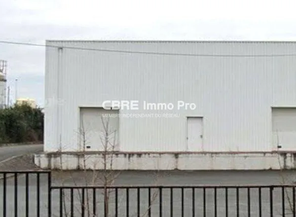 Local d'activité 730 m²
