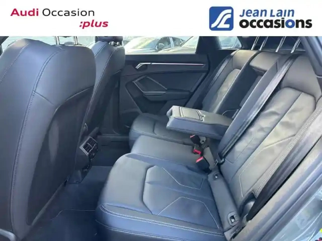 Audi Q3 35 tfsi 150 ch s tronic 7 — photo 17