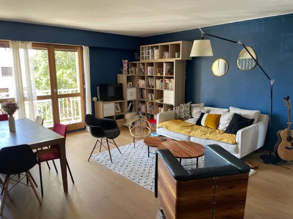 Loue bel appartement T3 restauré, calme et lumineux à Bordeaux Caudéran (balcon, parking, - 69m²