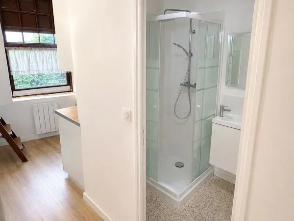 Studio meublé avec mezzanine rénové - Douai - 13,81 m² au sol