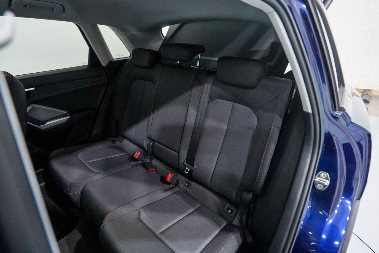 Audi Q3 — photo 34