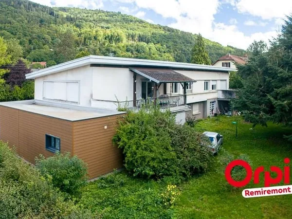 Maison 6 pièces 330 m²