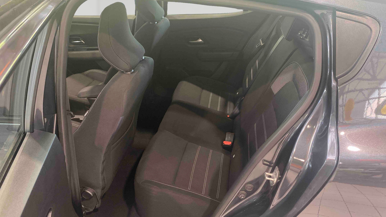 Dacia Sandero TCe 90 - 22B — photo 12