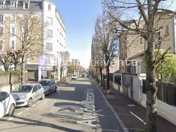 Commerce divers 210 m²