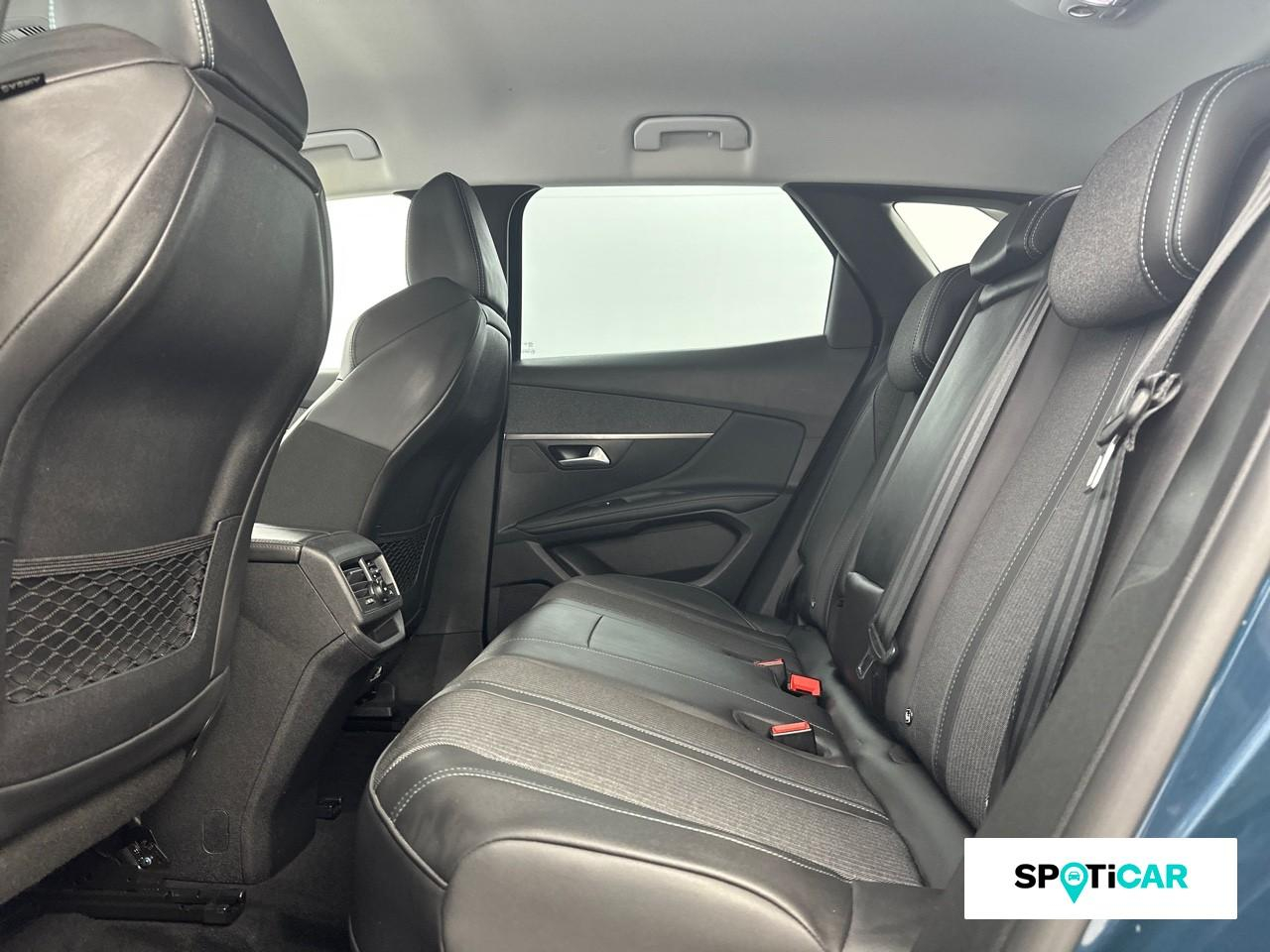 Peugeot 3008 hybrid 225ch allure pack e-eat8 — photo 10