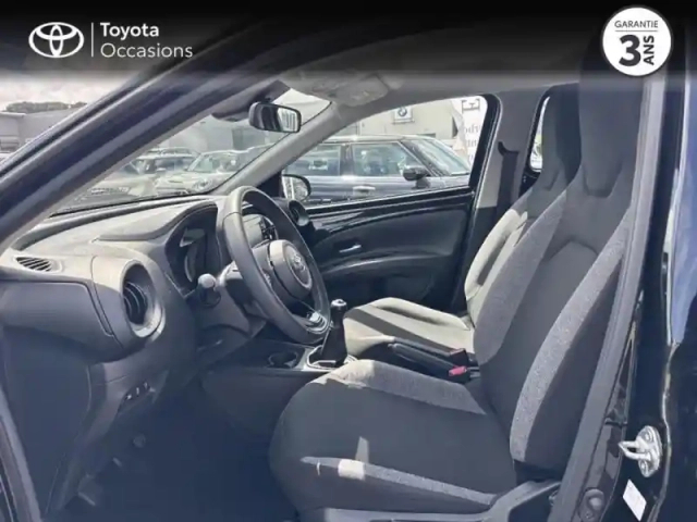Toyota Aygo X 1.0 vvt-i 72ch dynamic — photo 11