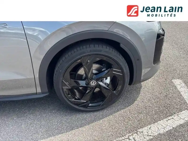 Volkswagen T-Roc 1.5 etsi evo2 hybrid 150 ch dsg7 — photo 9