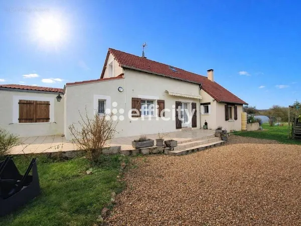 Maison 6 pièces 131 m² à vendre à La Loupe (28240)