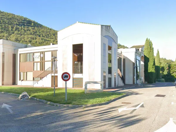 Bureau 2437 m²