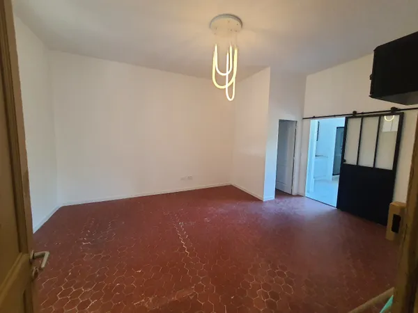Bureau et espace de travail Location Montpellier  77m² 1320€
