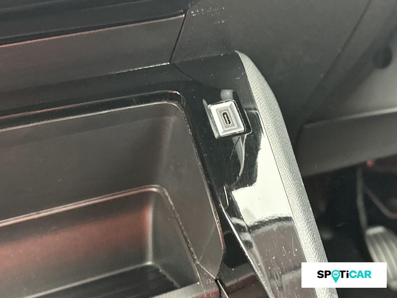 Peugeot 208 1.2 puretech 100ch s&s active — photo 16