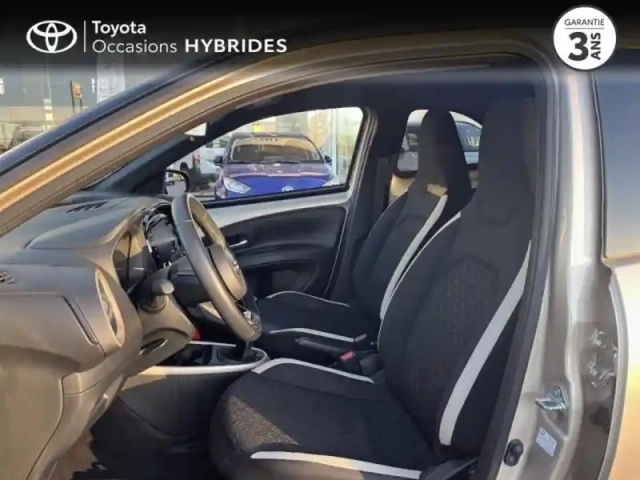 Toyota Aygo x 1.0 vvt-i 72ch design — photo 11