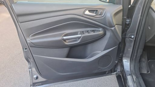 Ford Kuga 2.0 TDCi 150 - ST-Line – 2018 – 145675 km – Diesel – Boîte Manuelle — photo 22