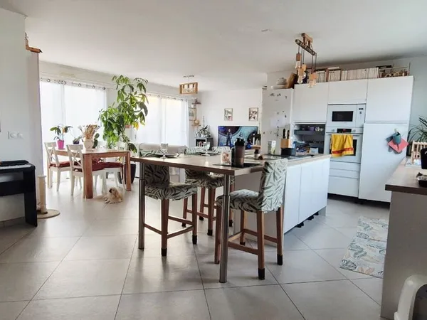 Maison contemporaine 2021 - Plain pied - 96m2 - Terrain 503m2 - Aucun travaux
