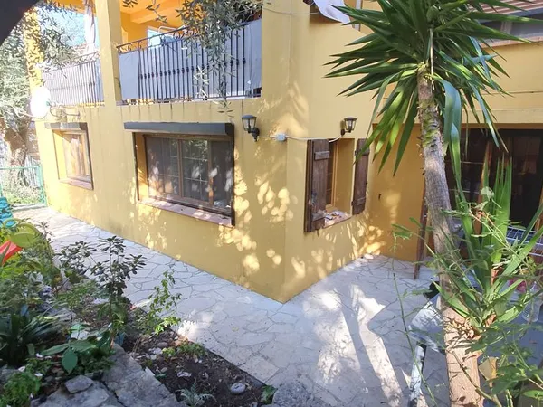 Bas de villa Mougins