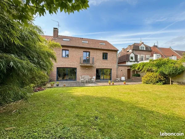 Maison 8 pièces 224 m²