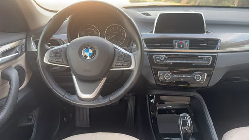 BMW X1 sDrive 18i 140 DKG7 - Xline – 2018 – 85990 km – Essence – Boîte Automatique — photo 22