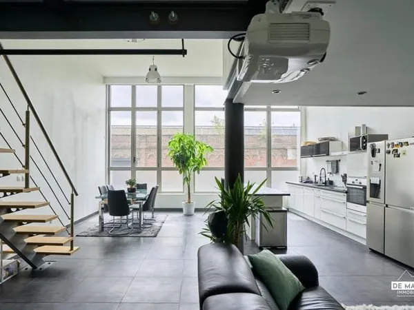 EXCLUSIVITE : LOFT LUMINEUX AVEC PARKING !