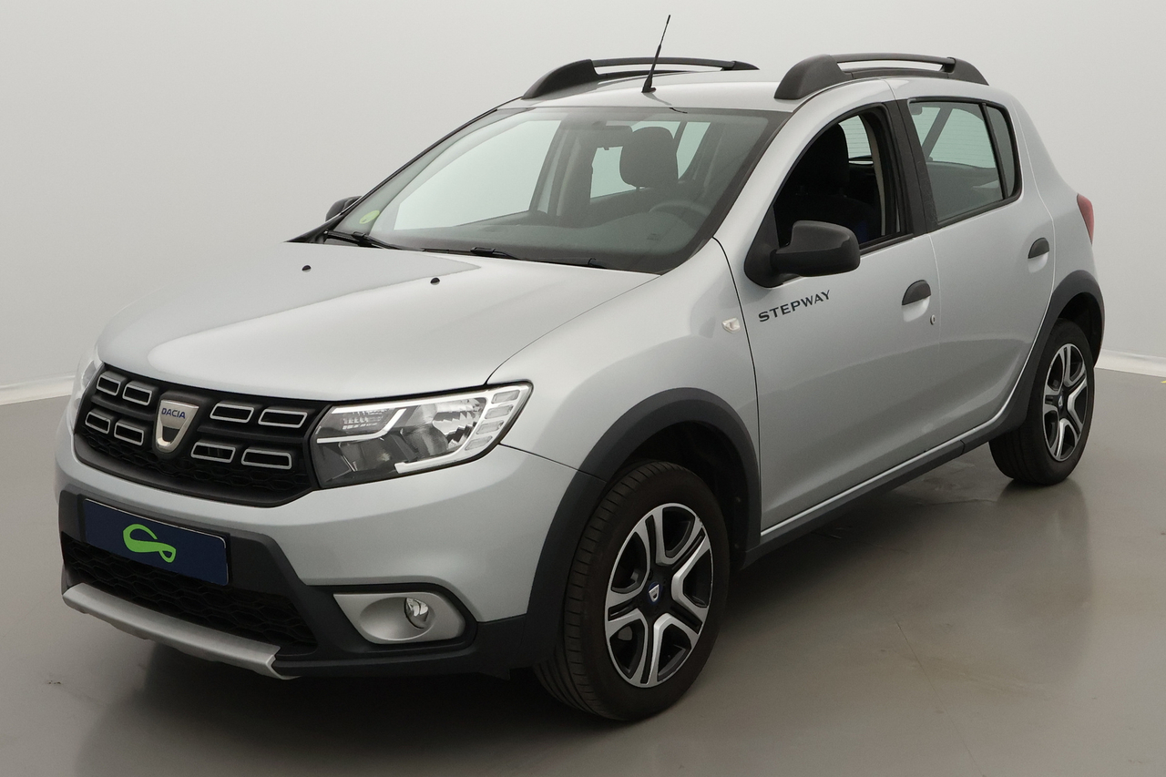 Dacia Sandero — photo 1
