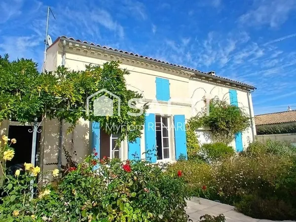 Elégante maison charentaise à Foncouverte