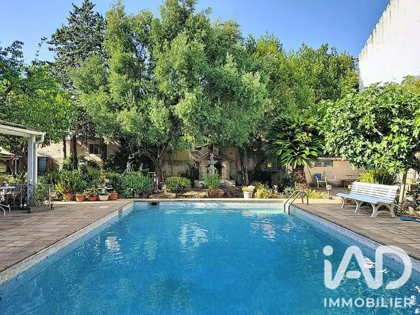 Maison 5 pièces 196 m²