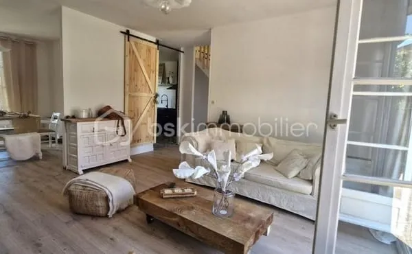 Maison traditionnelle R+1 rénovée 3 faces avec terrain de 440m²