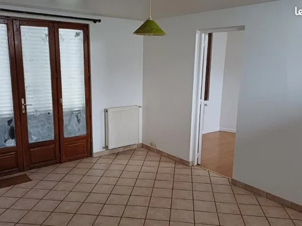 « F2/F3 56 m² - Servon - Très propre - Libre 3 octobre »