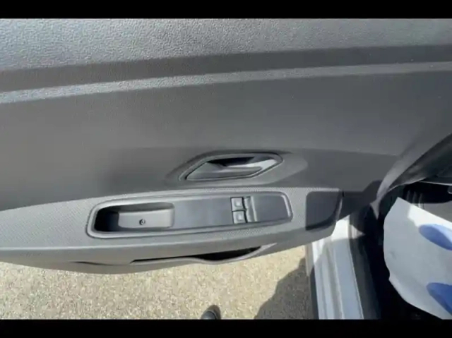 Dacia Sandero 1.0 eco-g 100ch stepway essential — photo 15