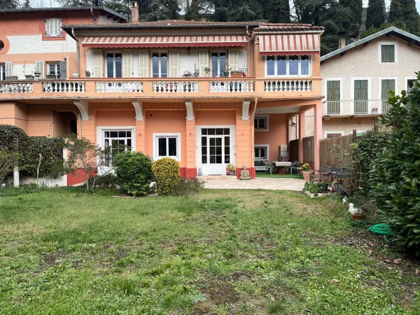 Appartement 6 pièces 120 m²
