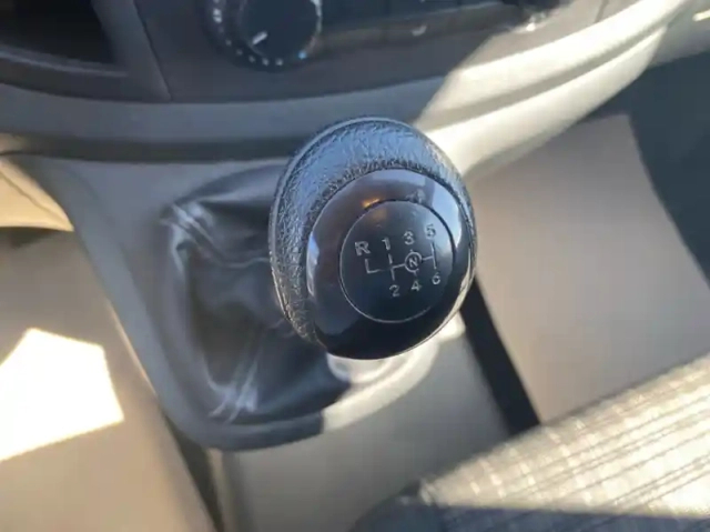 Mercedes Vito fourgon fg 111 cdi compact e6 — photo 8