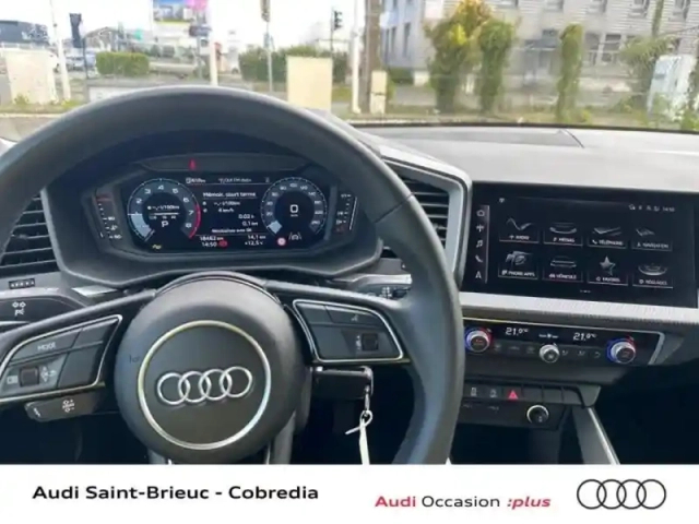Audi A1 sportback 25 tfsi 95ch design s tronic 7 — photo 28
