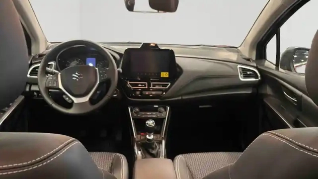 Suzuki S-Cross 1.4 boosterjet hybrid — photo 29