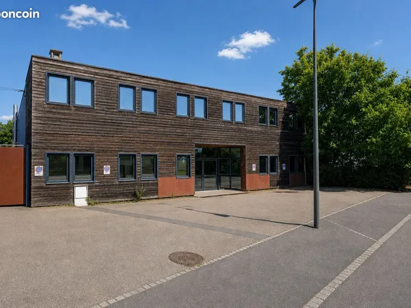 650 m² DE BUREAUX - 10 PARKINGS - ACCUEIL DU PUBLIC - SITE SÉCURISÉ - MONTIGNY-LÈS-METZ